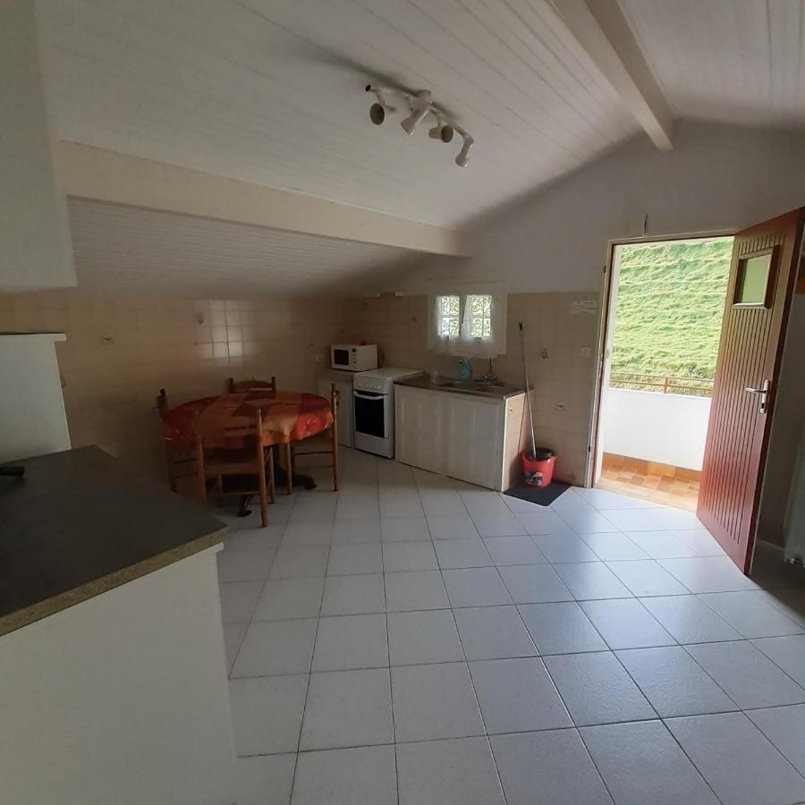 Ur Ondoan - Appartement Saint Pee Sur Nivelle Екстер'єр фото